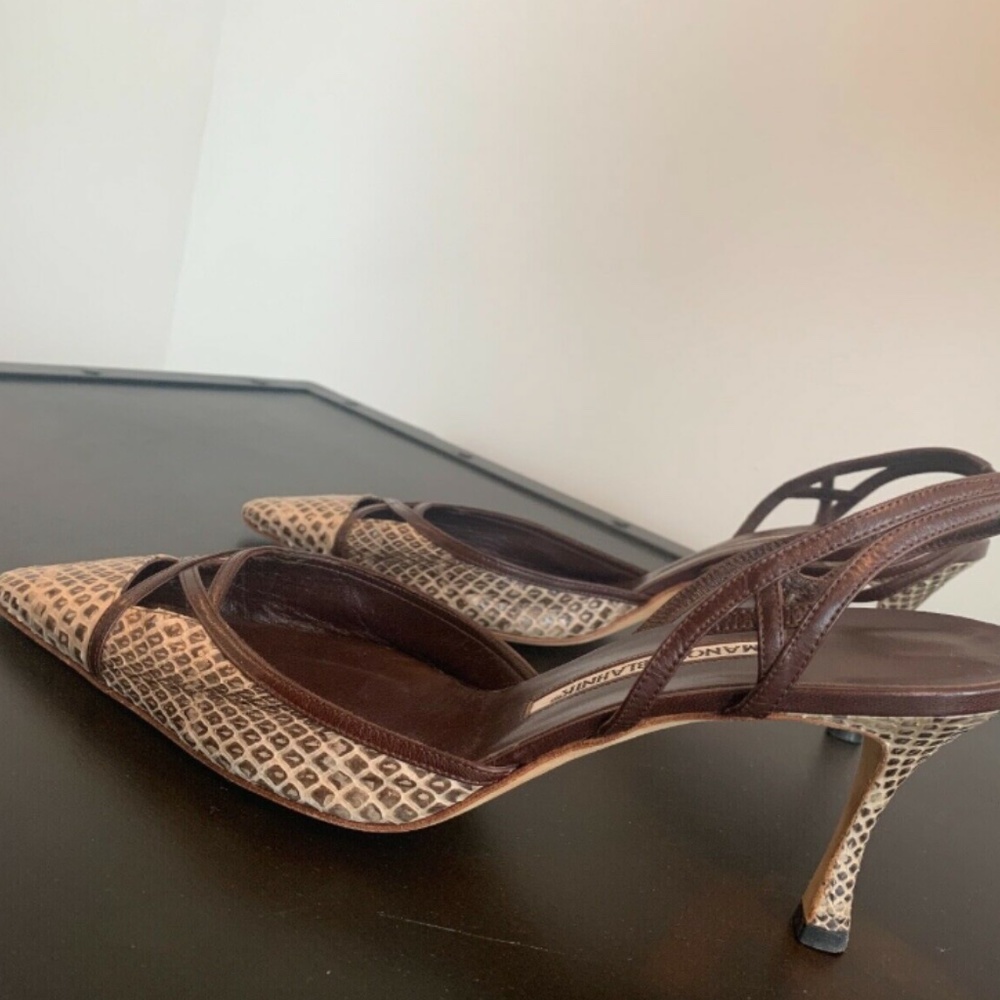 MANOLO BLAHNIK Python Slingback Kitten Heel  40.5